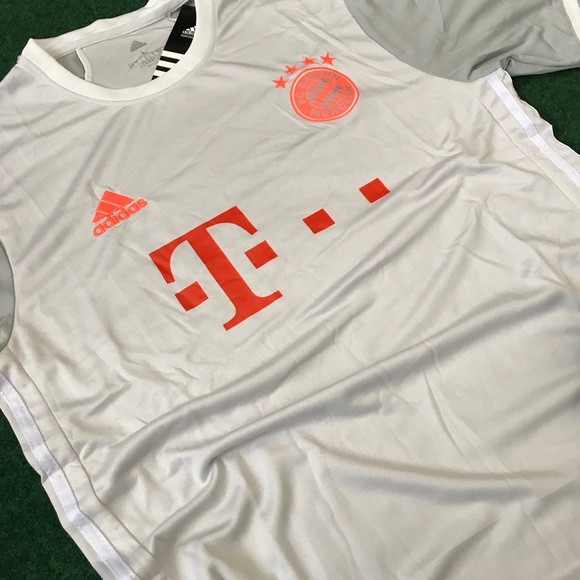 BAYERN MUNICH AWAY JERSEY 20/21 - Picture 3 of 4